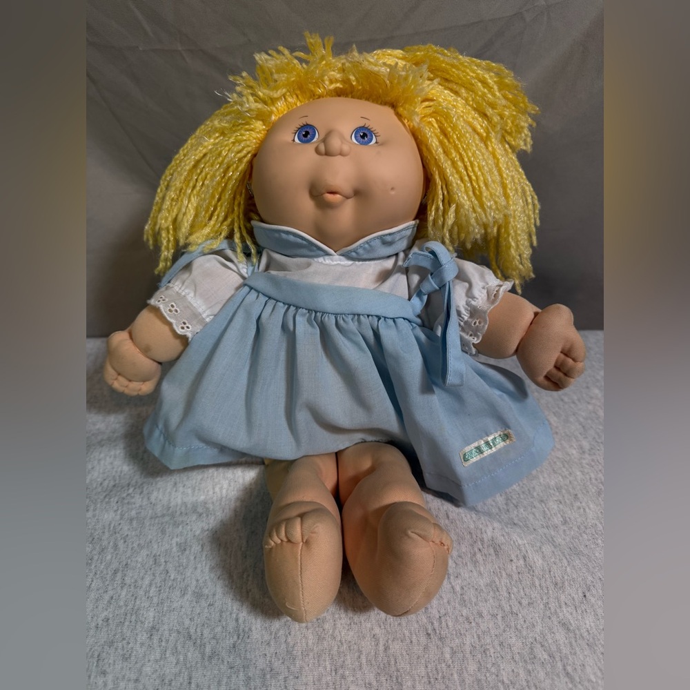 Cabbage Patch Kids 1991 Blonde Hair Blue Eyed Girl- Kissin’ Kids Doll 🧸💛